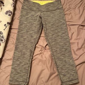 Cropped Lulu Lemon Leggings